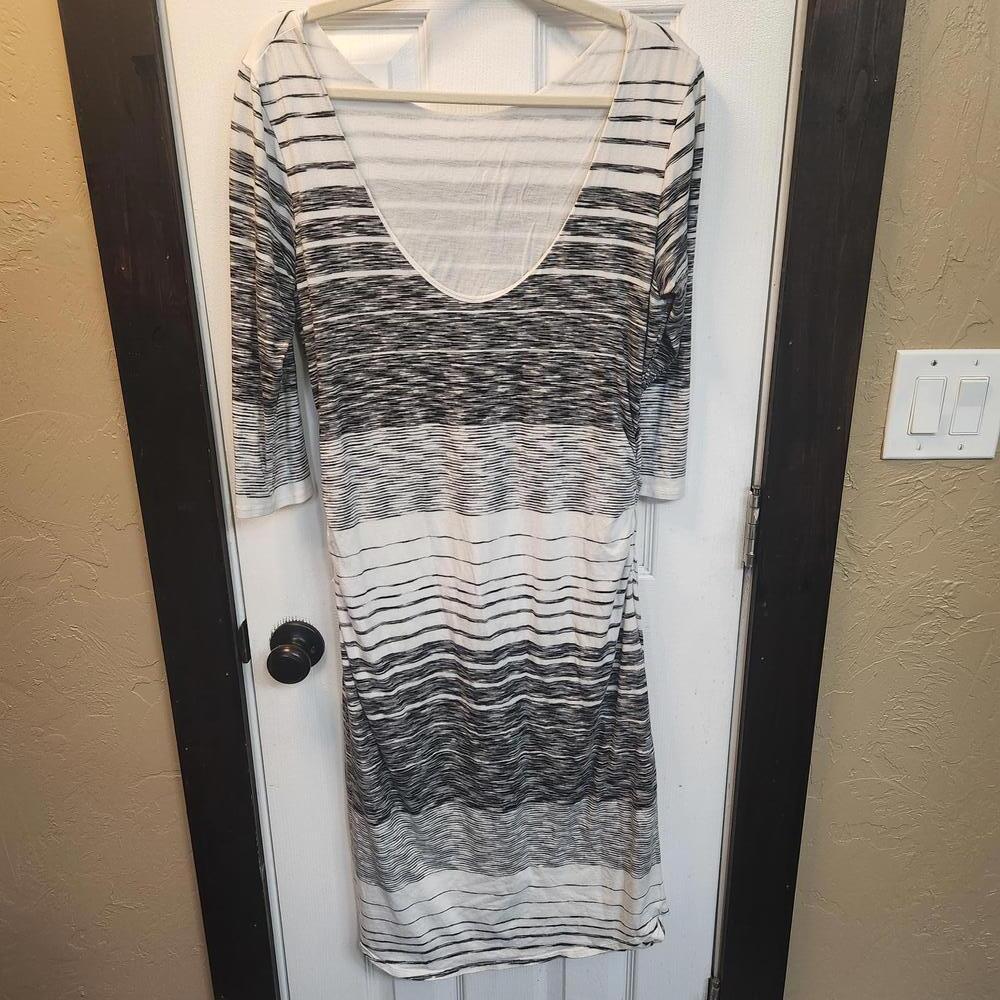 Athleta Comeback Striped Midi Dress Pima Cotton/Modal/Spandex size Large - Picture 7 of 9